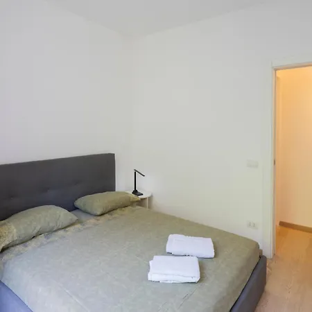 Apartament Overlooking The *