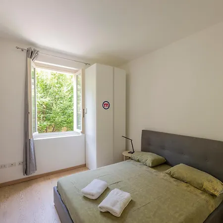 Overlooking The Apartament Malgrate