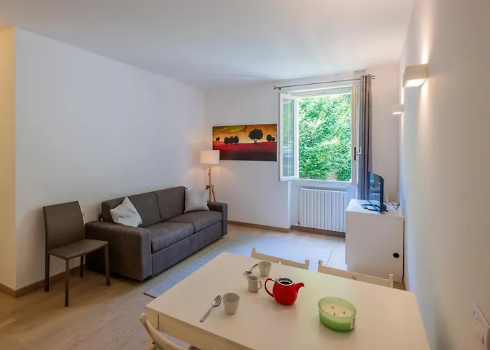 Overlooking The Apartamento Malgrate