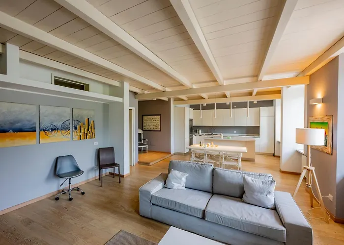 Overlooking The Apartamento Malgrate