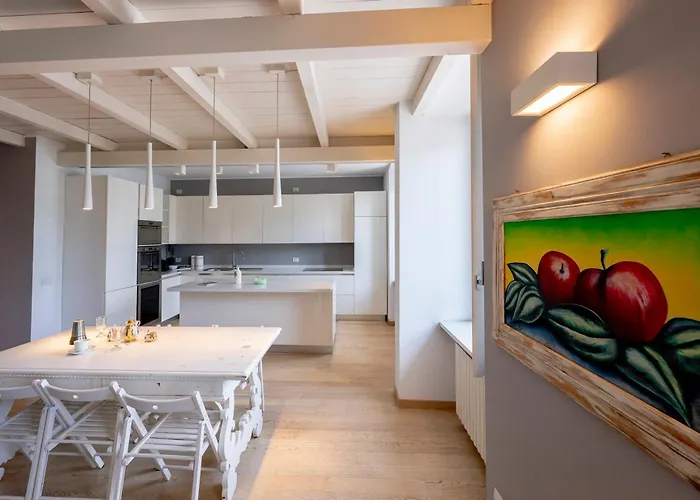 Apartamento Overlooking The *